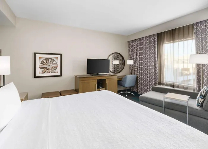 Hampton Inn & Suites Lax El Segundo