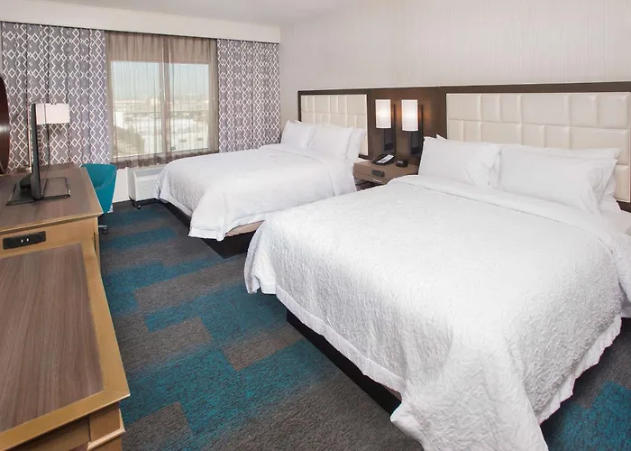 Hampton Inn & Suites Lax El Segundo